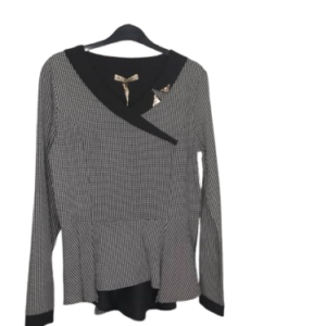 Acr Fashion Black And White Dotted Blazzers Size 42